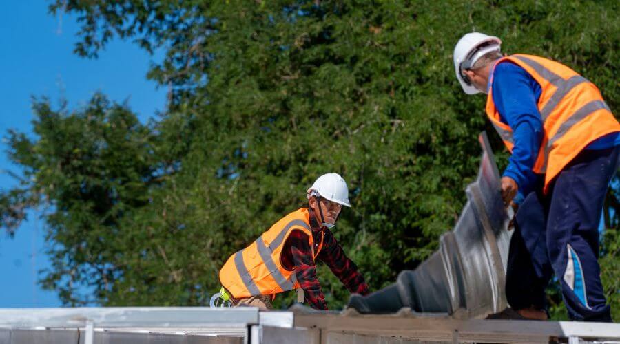 Professional new roof installation services in Hoskinston, KY